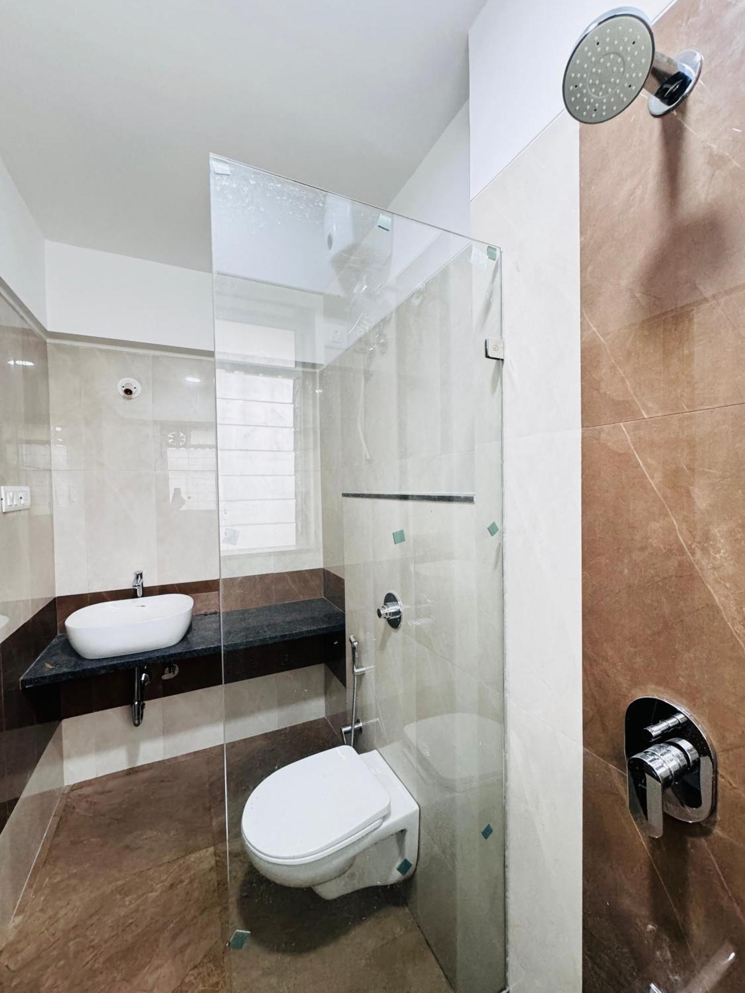 Hsquare Luxury Goregaon Apartemen Mumbai
